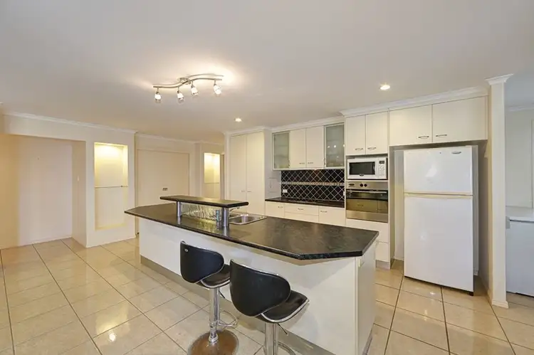 16 Rokeby Court, Branyan QLD 4670