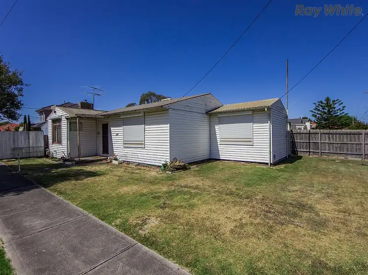 Second view of Homely house listing, 8 Kinnane Crescent, Sunshine VIC 3020