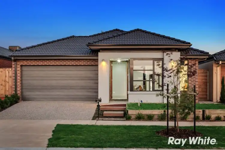 18 Lumiere Boulevard, Truganina VIC 3029