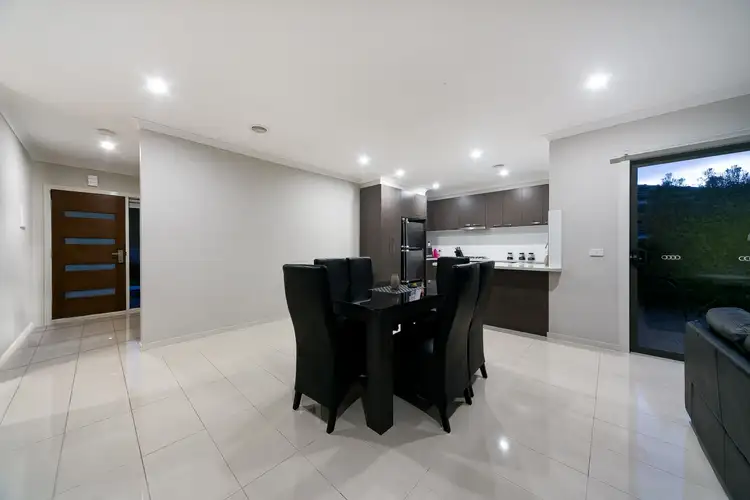 Fifth view of Homely unit listing, 1/15 Dearing Avenue, Cranbourne VIC 3977
