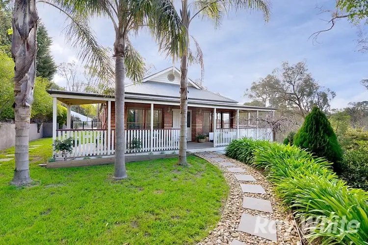 2a Rustic Rise, Croydon North VIC 3136
