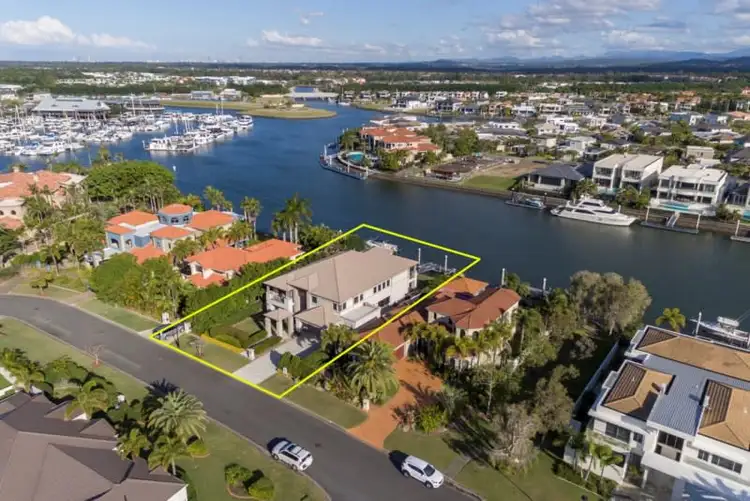 1657 Riverdale Drive, Hope Island QLD 4212