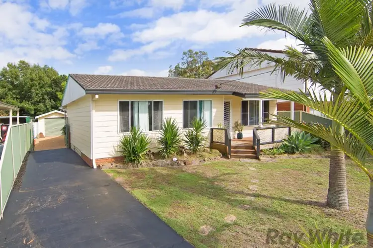 13 Kewalo Avenue, Budgewoi NSW 2262