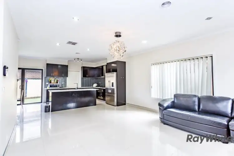2 Ken James Place, Burnside Heights VIC 3023