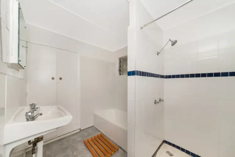Fifth view of Homely unit listing, 1/26 Surrey Street, Hyde Park QLD 4812