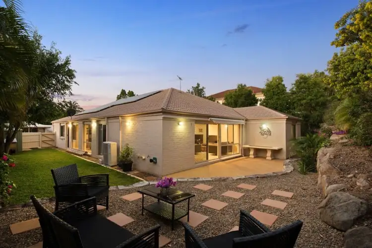 11 Casuarina Street