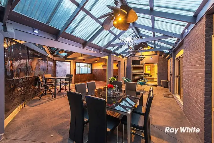 7 Christine Place, Cranbourne North VIC 3977