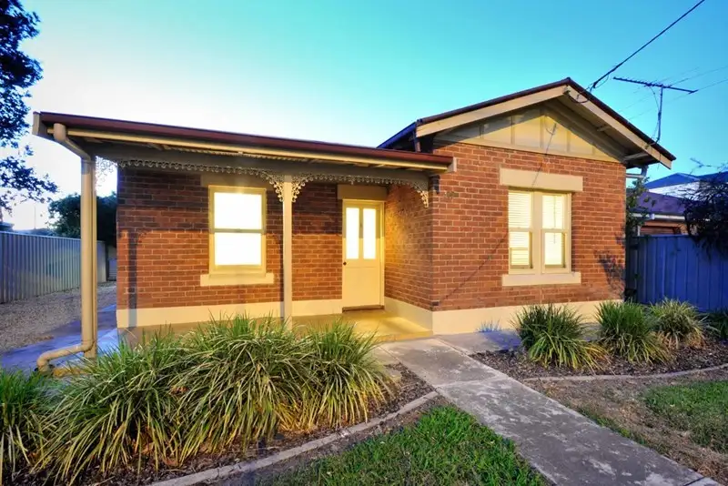 Main view of Homely block of units listing, 1 and 2/375 Urana Road, Lavington NSW 2641