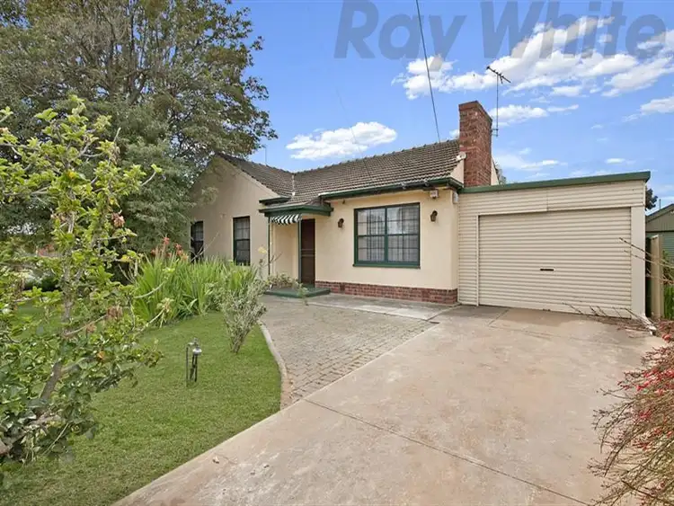 21 Burnley Street, Fulham SA 5024