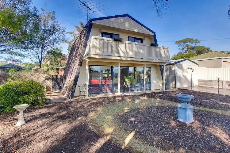 2 Domain Street, Moana SA 5169