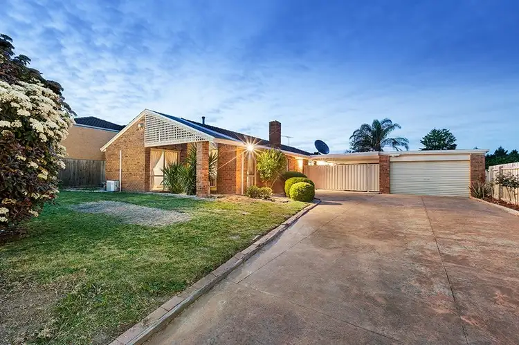 8 Reeve Place, Rowville VIC 3178