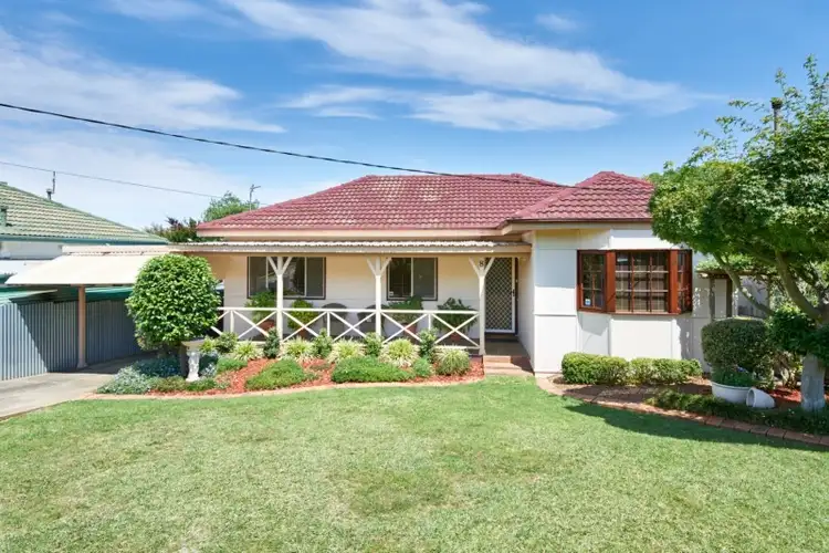 Main view of Homely house listing, 8 Waranga Avenue, Mount Austin NSW 2650
