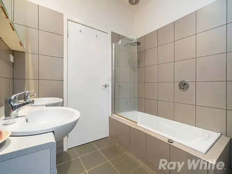 Sixth view of Homely unit listing, 4/19 Belle Crescent, Mordialloc VIC 3195