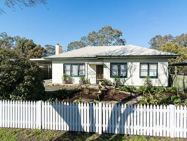 6 Mawson Road, Meadows SA 5201
