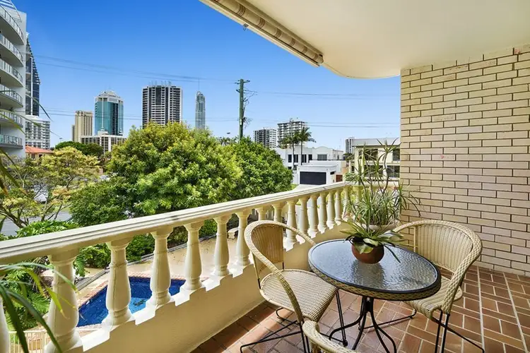 6/2 Stanhill Drive, Chevron Island QLD 4217