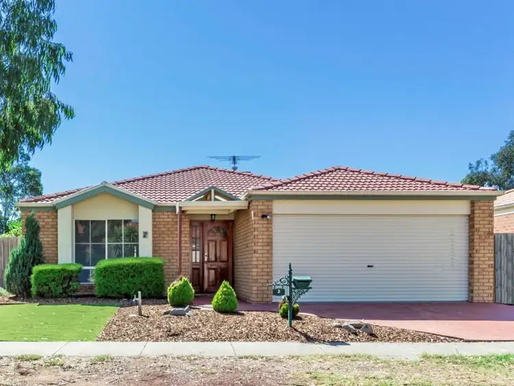 2 Millstream Avenue, Point Cook VIC 3030