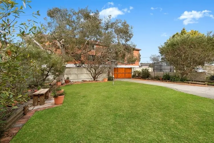 3 Palomar Parade, Freshwater NSW 2096