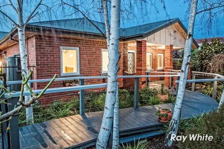 Second view of Homely house listing, 5 Heatherwood Grove, Langwarrin VIC 3910