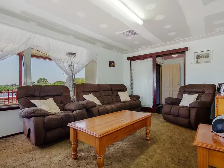 Fifth view of Homely house listing, 21 Maycock Place, Orelia WA 6167