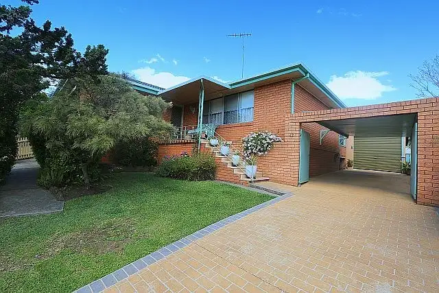 42 Marden Street, Georges Hall NSW 2198