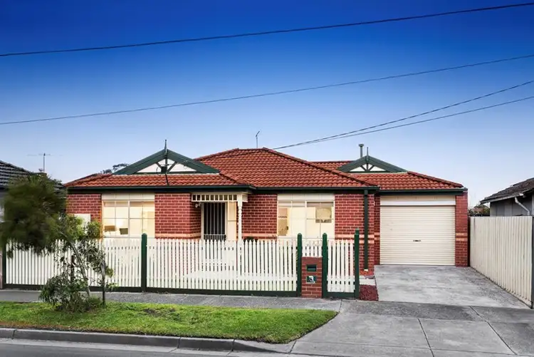 Main view of Homely unit listing, 2/41 Devoy Street, Oakleigh South VIC 3167