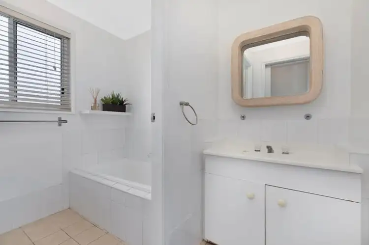 Sixth view of Homely house listing, 114 Kerry Crescent, Berkeley Vale NSW 2261