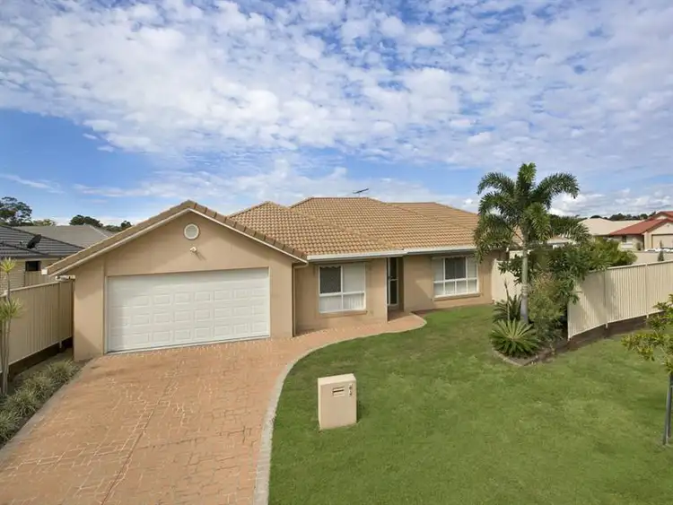 1 SASHA Street, Wynnum West QLD 4178