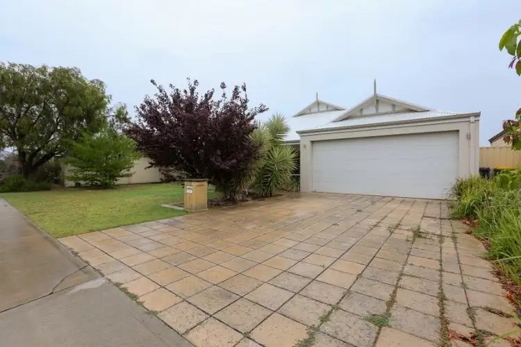 Second view of Homely house listing, 4 Tipperary Bend, Canning Vale WA 6155