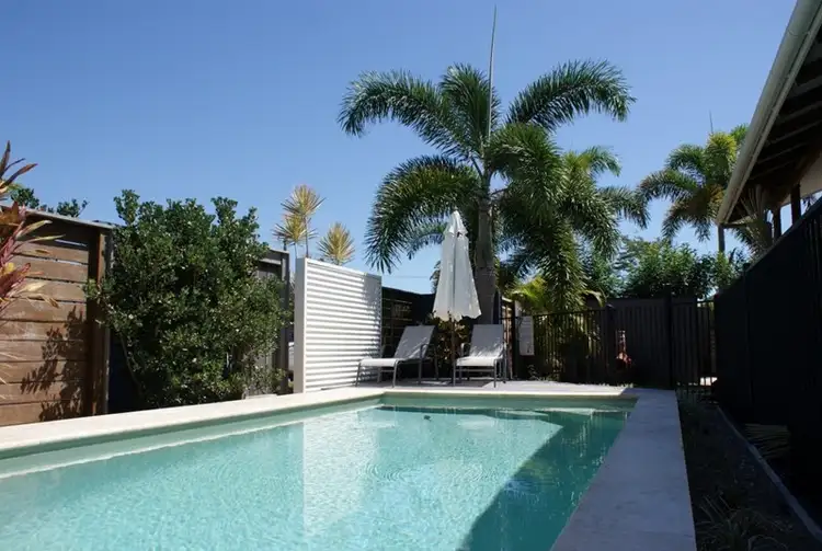 4 Southward Street, Mission Beach QLD 4852