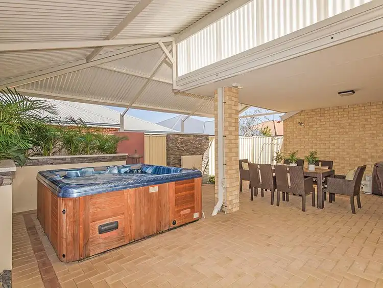 Sixth view of Homely house listing, 9 Zendora Court, Falcon WA 6210
