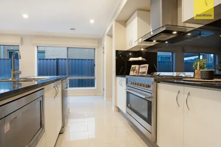 Second view of Homely house listing, 16 Bottlebrush Road, Craigieburn VIC 3064
