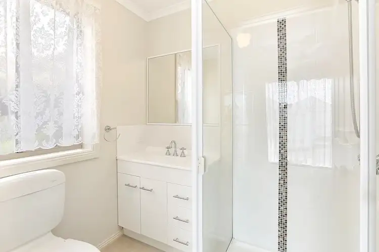 Sixth view of Homely house listing, 21 Bellagio Court, Whittington VIC 3219