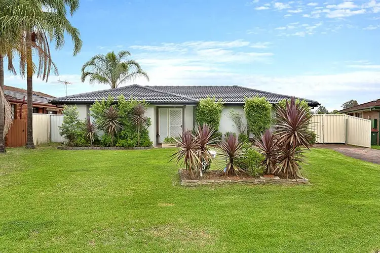 6 Carpenter Place, Minchinbury NSW 2770
