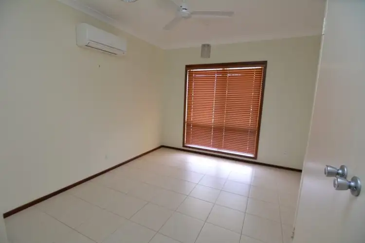 Fifth view of Homely house listing, 5 Buzolic Court, Carnarvon WA 6701