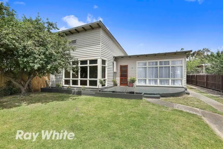 27 Tasman Avenue, Belmont VIC 3216