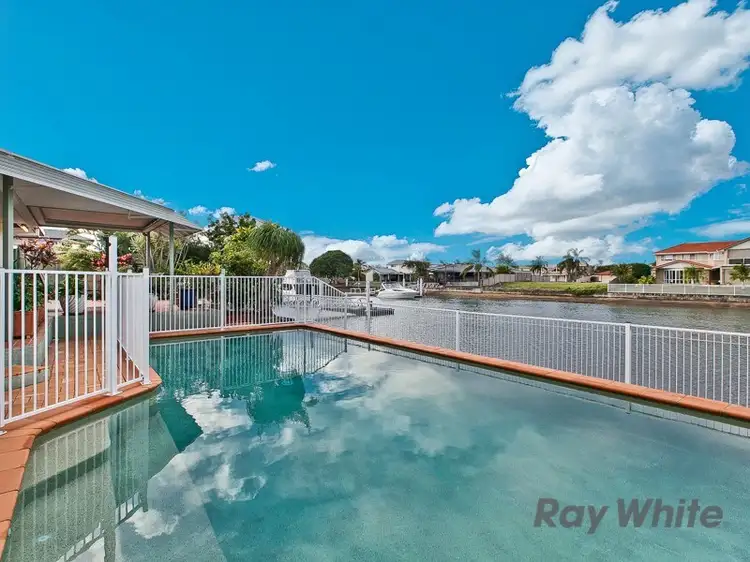 8 Intrepid Court, Newport QLD 4020