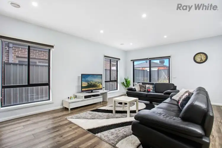 Fourth view of Homely house listing, 7 Viewmont Avenue, Craigieburn VIC 3064