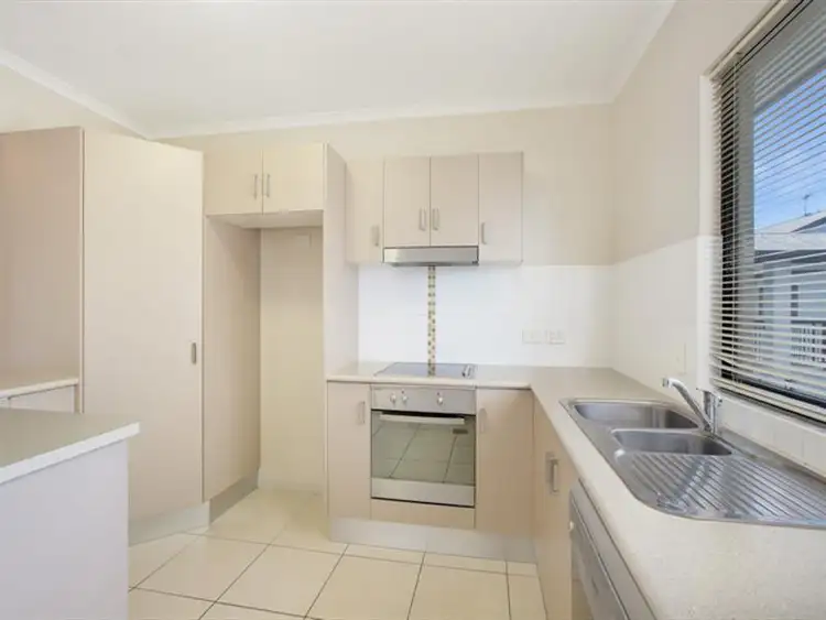 Fourth view of Homely unit listing, 27/376-384 Severin Street, Parramatta Park QLD 4870