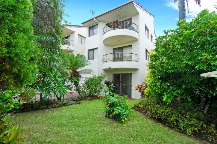 1/3 Nyrang Avenue, Palm Beach QLD 4221