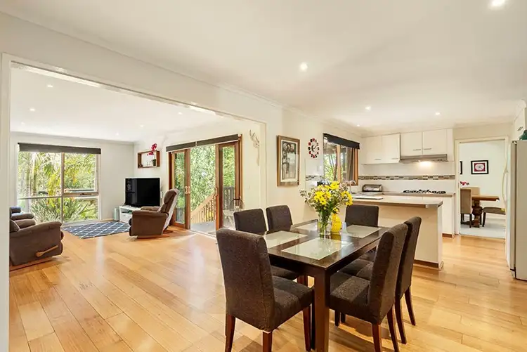 40 Kirkford Drive, Mooroolbark VIC 3138