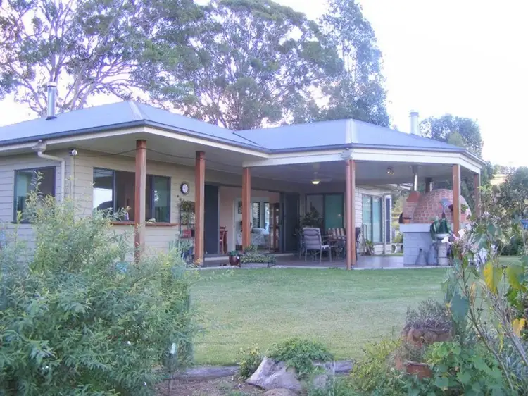 26a Devoncourt Road, Crows Nest QLD 4355