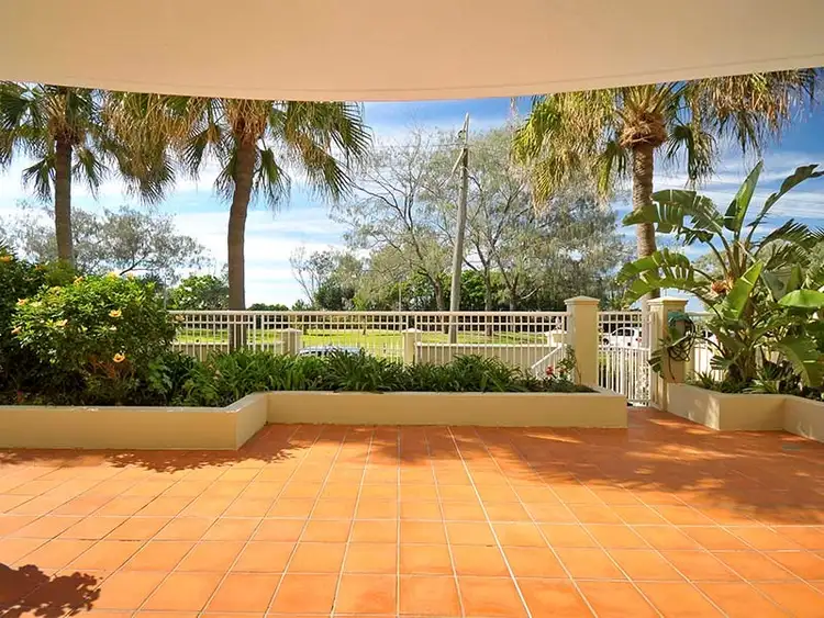 Unit 40/122 Old Burleigh Road, Broadbeach QLD 4218