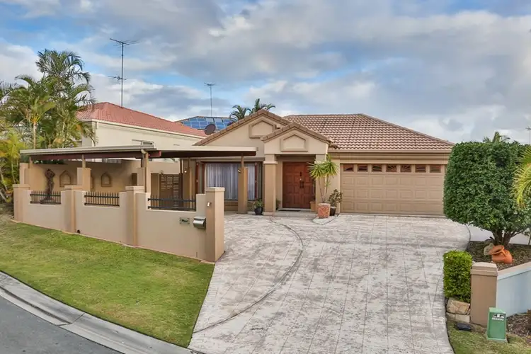 7 Mozart Place, Mount Ommaney QLD 4074
