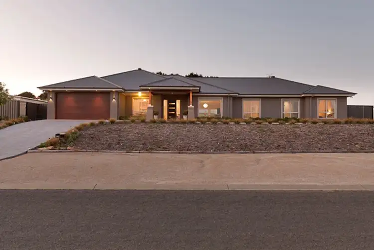 Second view of Homely house listing, 17 Lithgow Place, Bungendore NSW 2621