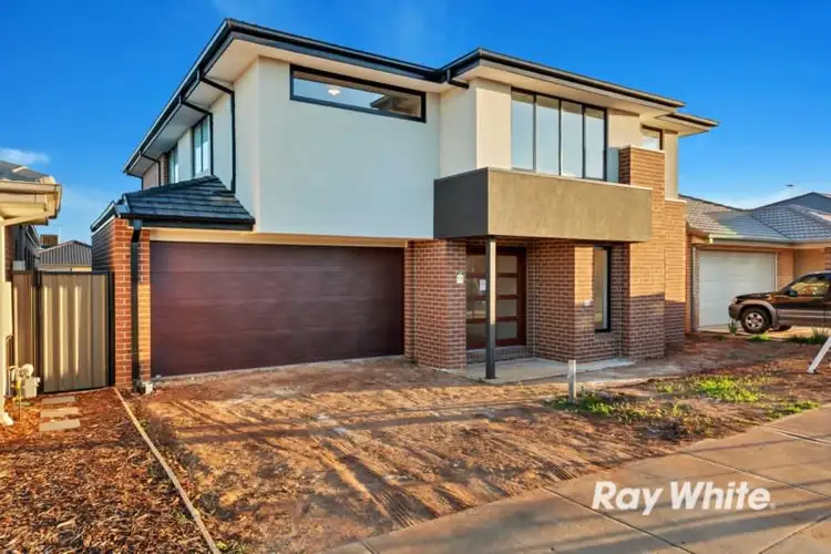 8 Elsternwick Street, Truganina VIC 3029