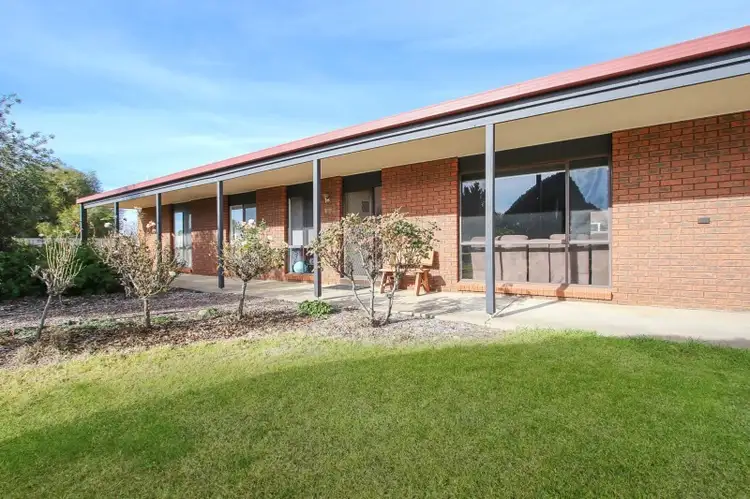 100 Pell Street, Howlong NSW 2643