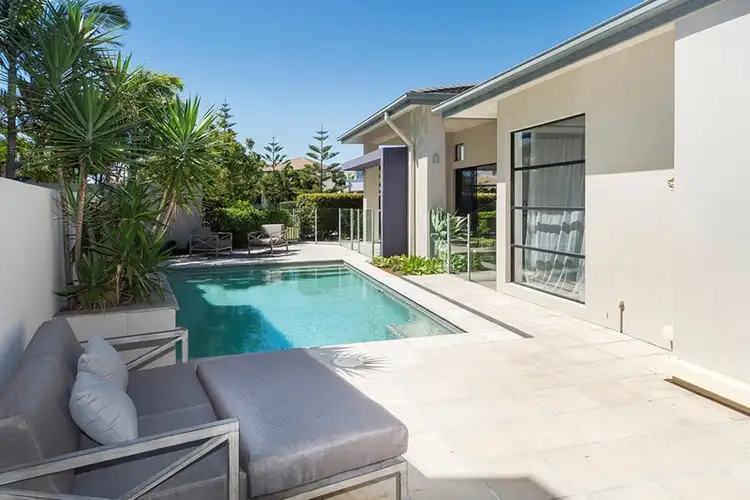 6142 Bolsena Circuit, Hope Island QLD 4212