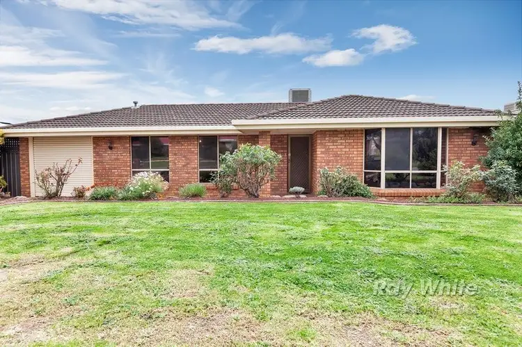 9 Rochester Drive, Salisbury Heights SA 5109
