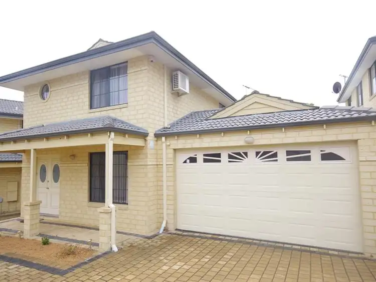 7b Robertsbridge Road, Nollamara WA 6061