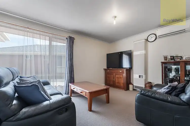 Third view of Homely unit listing, 4/12 Redhill Court, Craigieburn VIC 3064